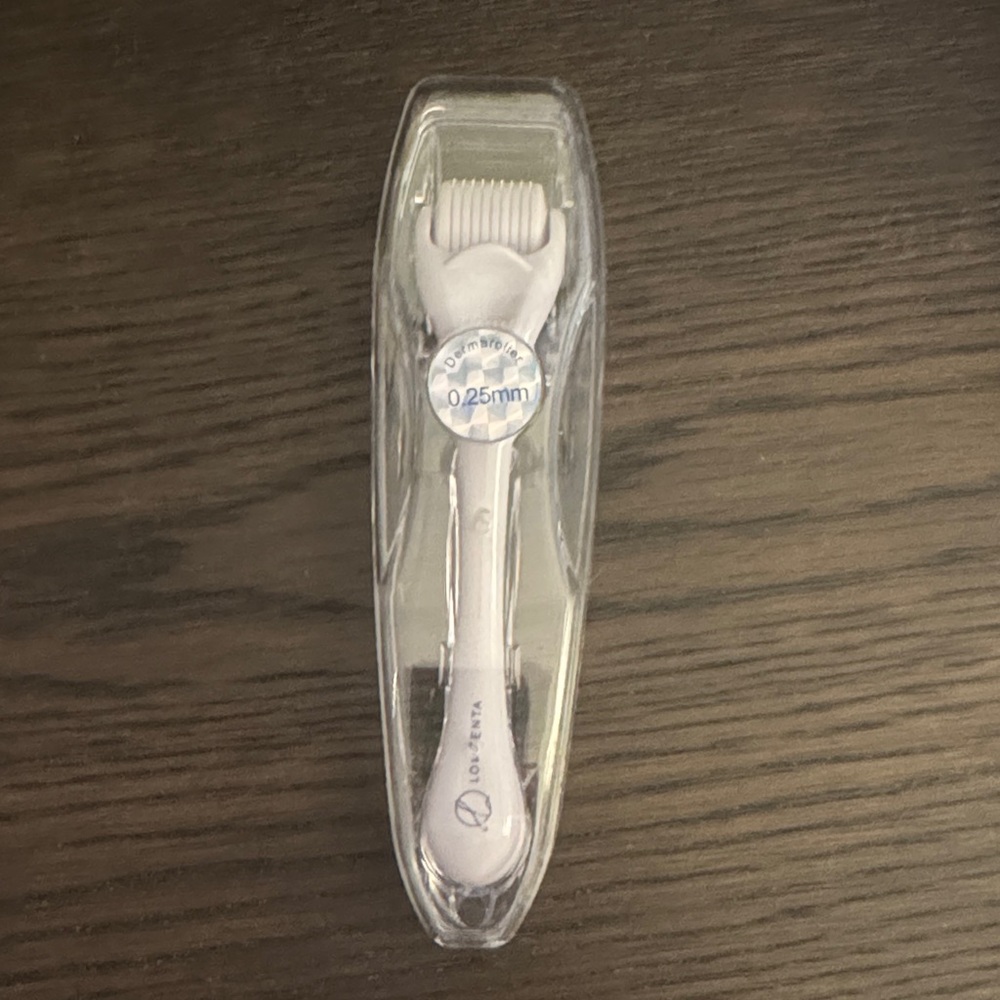 White Derma Roller 0.25mm